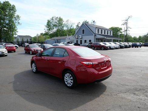 Used 2016 Toyota Corolla LE FWD image 5