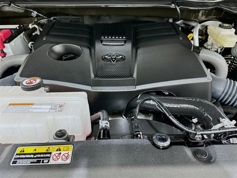Used 2025 Toyota Tundra SR5 image 30