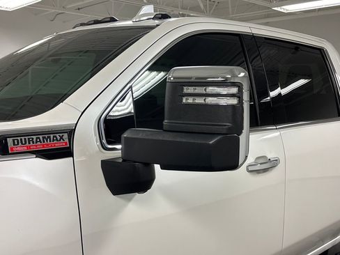 New 2025 GMC Sierra 2500 SLT image 11