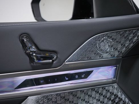New 2026 BMW i7 xDrive60 AWD/4WD image 18