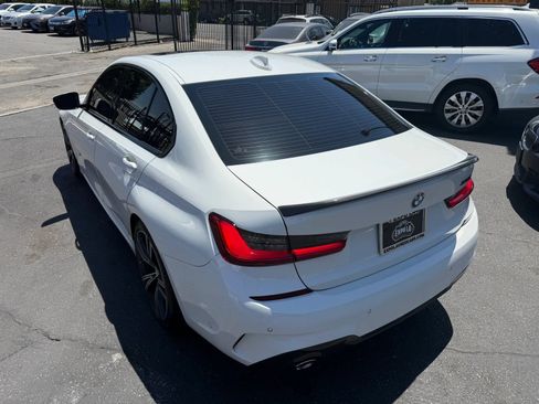 Used 2019 BMW 330i Sedan w/ M Sport Package RWD image 18