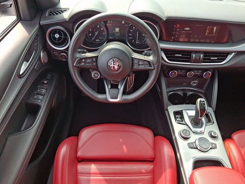 Used 2023 Alfa Romeo Stelvio Veloce AWD/4WD image 22