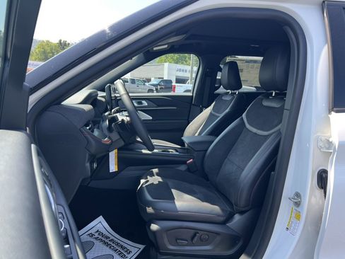 New 2025 Ford Explorer ST w/ Sun And Sound Package image 15