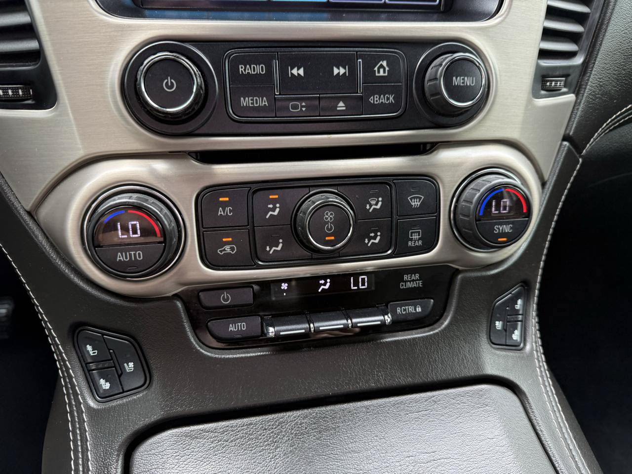 Used 2020 GMC Yukon XL Denali w/ Open Road Package AWD/4WD image 38