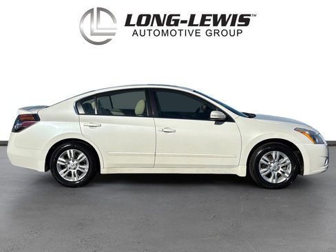 Used 2010 Nissan Altima 2.5 S w/ Convenience Plus Pkg image 8
