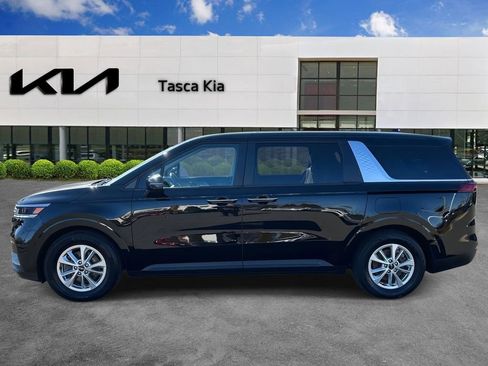 Used 2022 Kia Carnival LX image 6