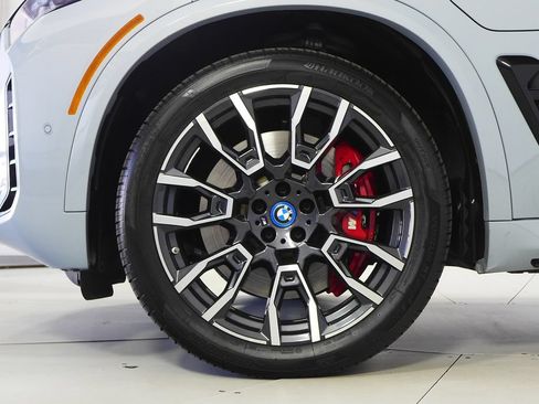 Used 2024 BMW X5 xDrive50e w/ M Sport Package AWD/4WD image 5