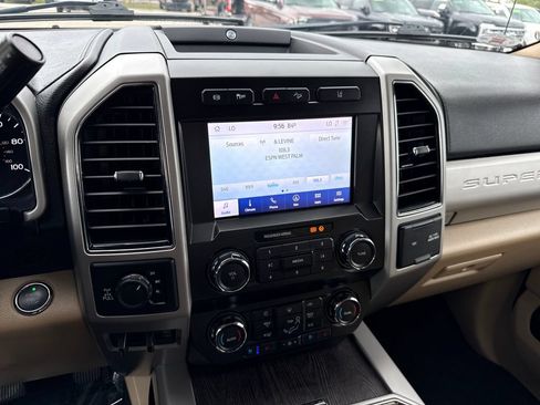 Used 2020 Ford F250 Lariat w/ Lariat Ultimate Package AWD/4WD image 20