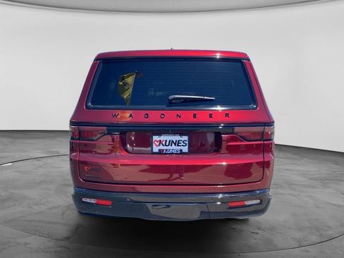 Used 2023 Jeep Wagoneer Series II AWD/4WD image 9