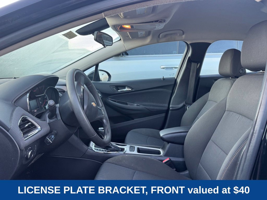 Used 2017 Chevrolet Malibu LT FWD image 5