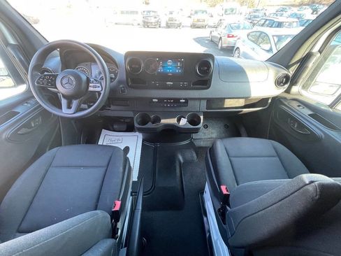 Used 2023 Mercedes-Benz Sprinter 2500 image 27