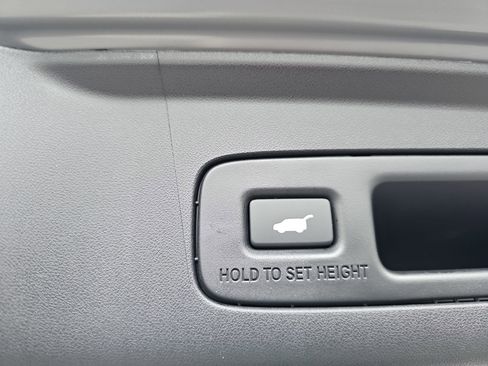 Used 2025 Acura ADX A-Spec image 13