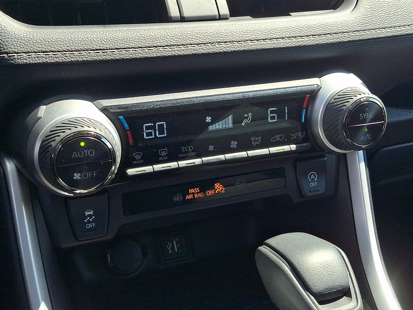 Used 2024 Toyota RAV4 XLE w/ Convenience Package AWD/4WD image 16