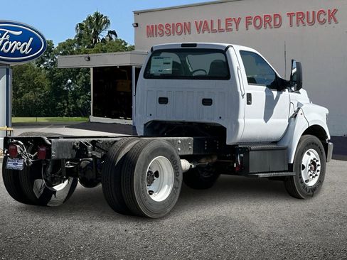 New 2027 Ford F650 2WD Regular Cab Super Duty image 4
