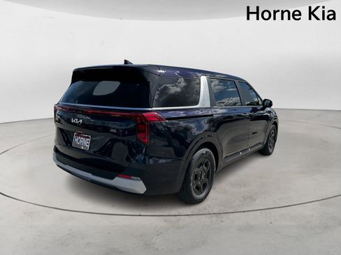 New 2026 Kia Carnival LX image 4