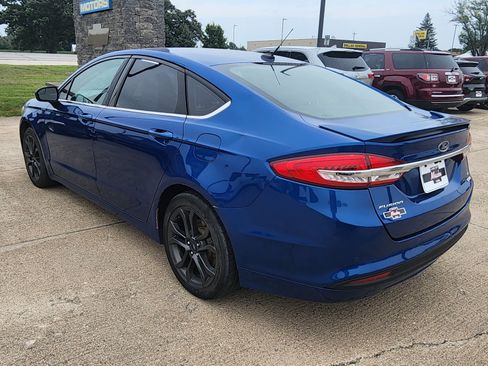 Used 2018 Ford Fusion SE w/ Equipment Group 201A FWD image 7