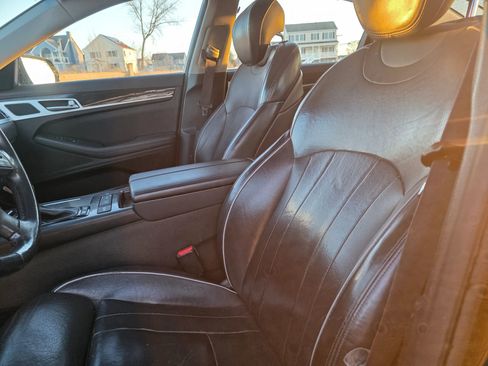 Used 2015 Hyundai Genesis 3.8 w/ Option Group 03 image 9