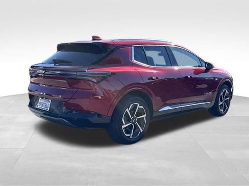 New 2025 Chevrolet Equinox EV LT image 5