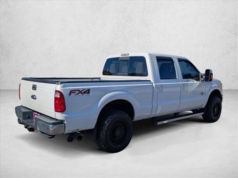 Used 2015 Ford F250 Lariat w/ Chrome Package image 5
