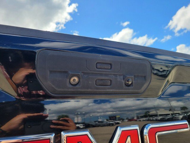 Used 2019 GMC Sierra 1500 AT4 w/ AT4 Premium Package AWD/4WD image 7