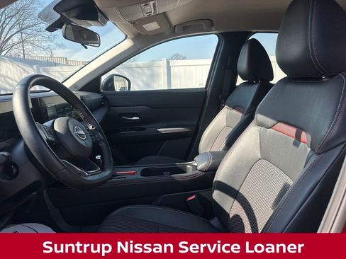 Certified 2025 Nissan Kicks SR image 11