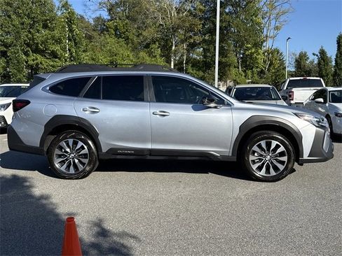 Certified 2025 Subaru Outback Limited image 2