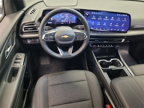 New 2026 Chevrolet Traverse LT image 12