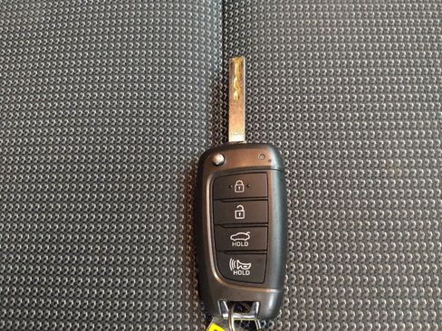 Used 2021 Hyundai Accent SE image 32