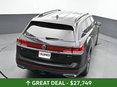 Used 2024 Volkswagen Atlas SE AWD/4WD image 39