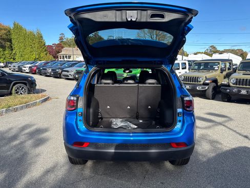 New 2026 Jeep Compass Latitude image 38