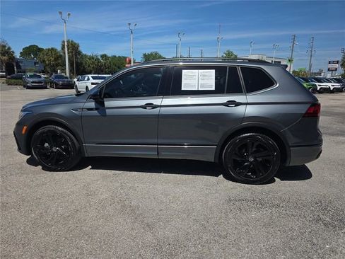 Used 2024 Volkswagen Tiguan SE R-Line image 8