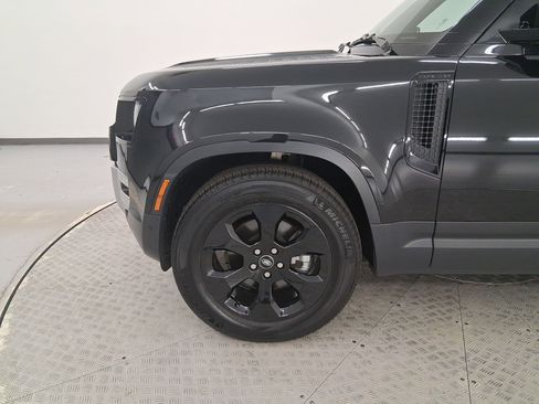 Used 2023 Land Rover Defender 90 S image 11