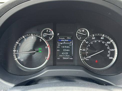 Used 2022 Lexus GX 460 image 18