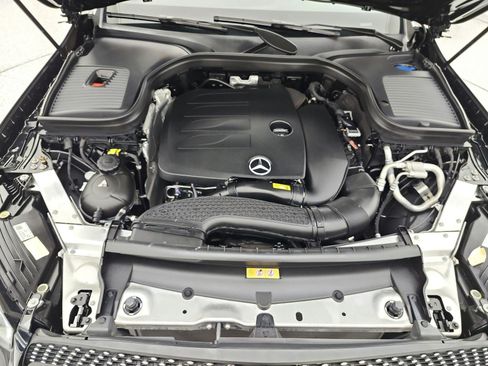 Used 2022 Mercedes-Benz GLC 300 image 17