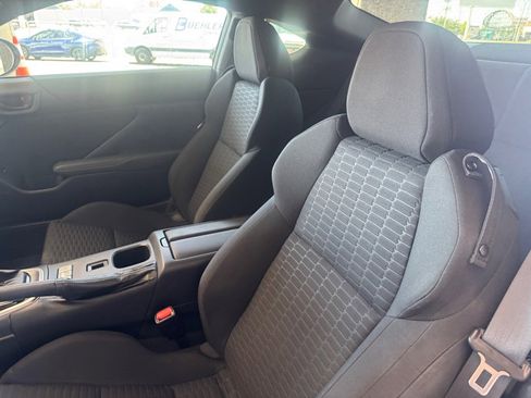 Used 2024 Toyota GR86 CAR image 7