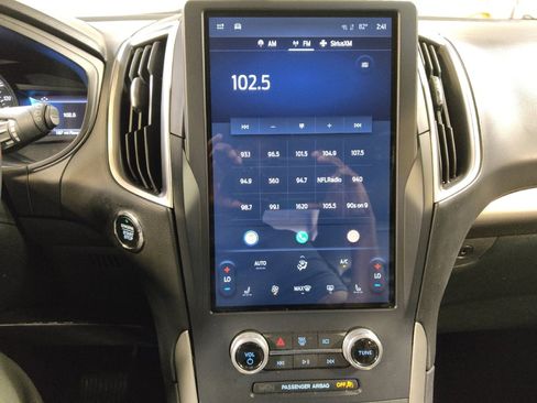 Used 2023 Ford Edge SEL image 25