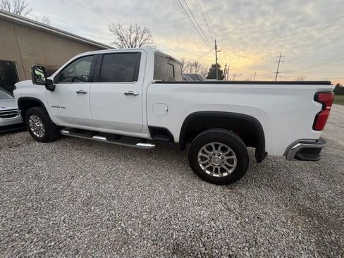 Used 2025 Chevrolet Silverado 2500 LTZ w/ LTZ Plus Package image 16