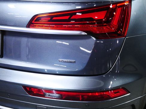 Used 2022 Audi Q5 2.0T Premium Plus AWD/4WD image 17