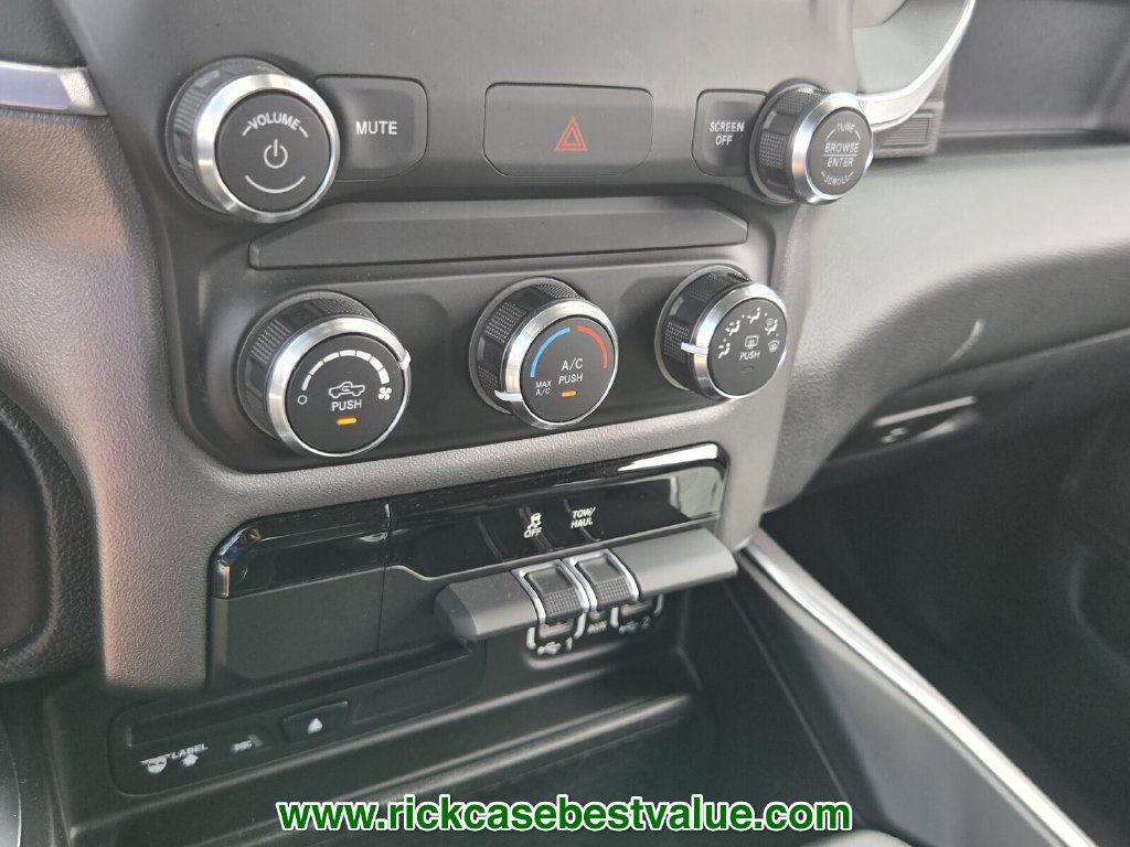 Used 2019 RAM 1500 Big Horn AWD/4WD image 26