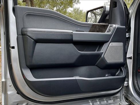 Used 2023 Ford F150 Lightning Lariat w/ Equipment Group 511A High image 17