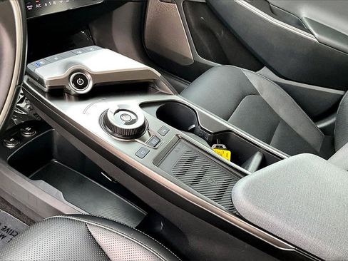 Certified 2022 Kia EV6 Wind image 10