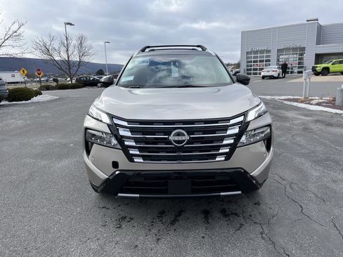 New 2026 Nissan Rogue Platinum image 9