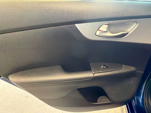 Used 2023 Kia Forte LXS FWD image 22