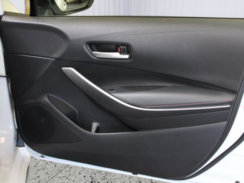 Used 2023 Toyota Corolla SE w/ SE Premium Package FWD image 39