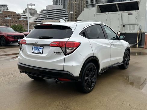 Used 2022 Honda HR-V Sport image 2
