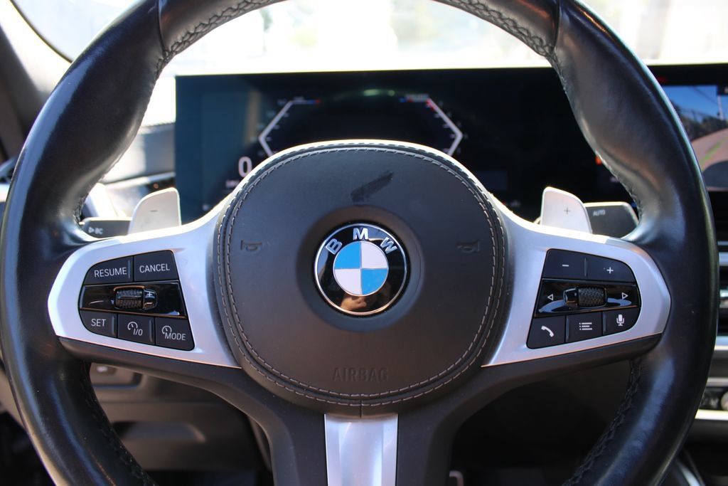 Used 2025 BMW X6 xDrive40i AWD/4WD image 13