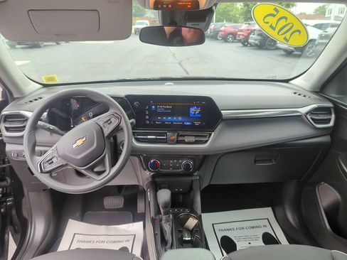 Certified 2025 Chevrolet TrailBlazer LT AWD/4WD image 27