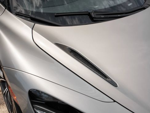 Used 2020 McLaren 720S Spider RWD image 27