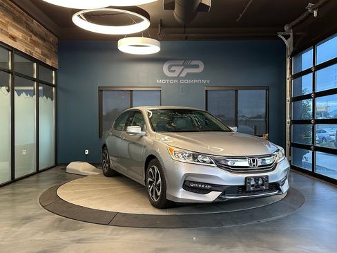 Used 2017 Honda Accord EX-L image 1