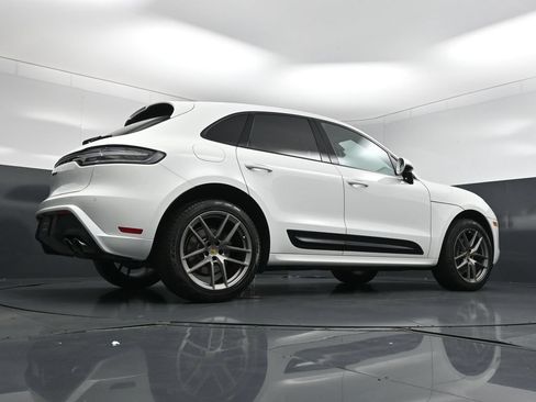 Used 2025 Porsche Macan AWD/4WD image 26